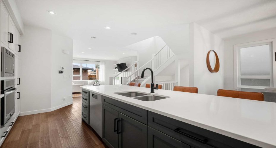 3917 2 Street, Calgary, Alberta T2K 0Y7, 4 Bedrooms Bedrooms, ,4 BathroomsBathrooms,Residential,For Sale,2,A2293175