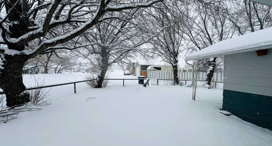 1133 300 Newcastle Place, Drumheller, Alberta T0J 0Y2, 2 Bedrooms Bedrooms, ,2 BathroomsBathrooms,Residential,For Sale,300 Newcastle Place,A2293256