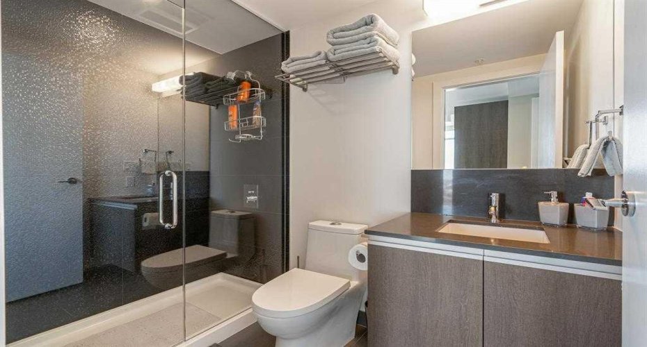 1188 3 Street, Calgary, Alberta T2G1H8, 2 Bedrooms Bedrooms, ,2 BathroomsBathrooms,Residential,For Sale,3,A2293638