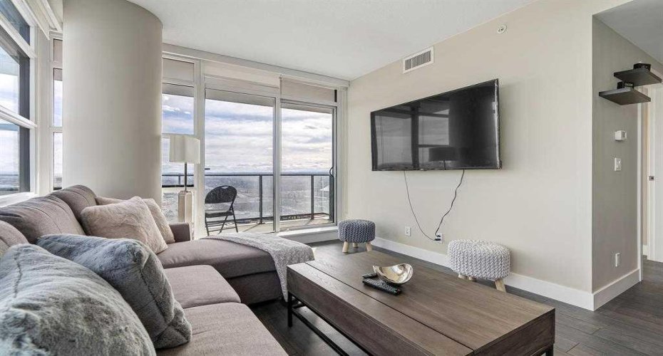 1188 3 Street, Calgary, Alberta T2G1H8, 2 Bedrooms Bedrooms, ,2 BathroomsBathrooms,Residential,For Sale,3,A2293638