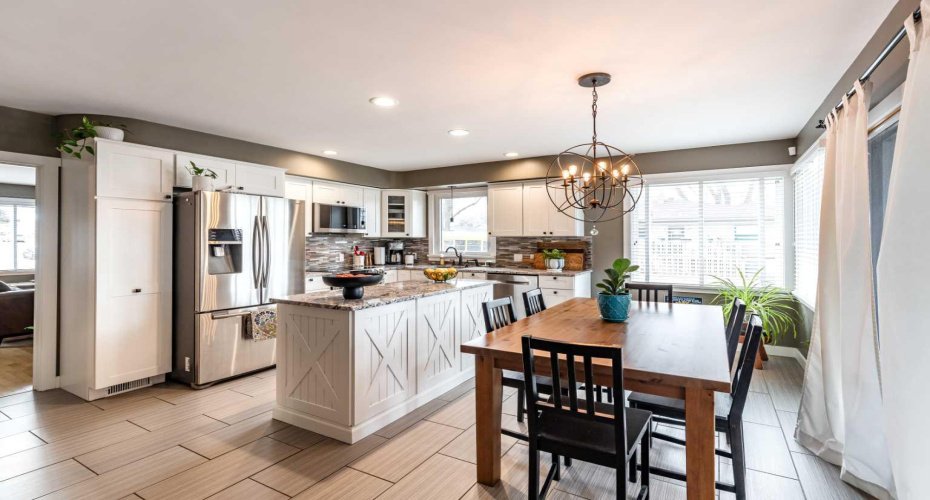 278 8 Street, Medicine Hat, Alberta T1A 4L7, 3 Bedrooms Bedrooms, ,2 BathroomsBathrooms,Residential,For Sale,8,A2293660