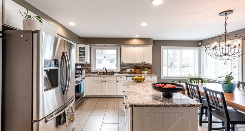 278 8 Street, Medicine Hat, Alberta T1A 4L7, 3 Bedrooms Bedrooms, ,2 BathroomsBathrooms,Residential,For Sale,8,A2293660