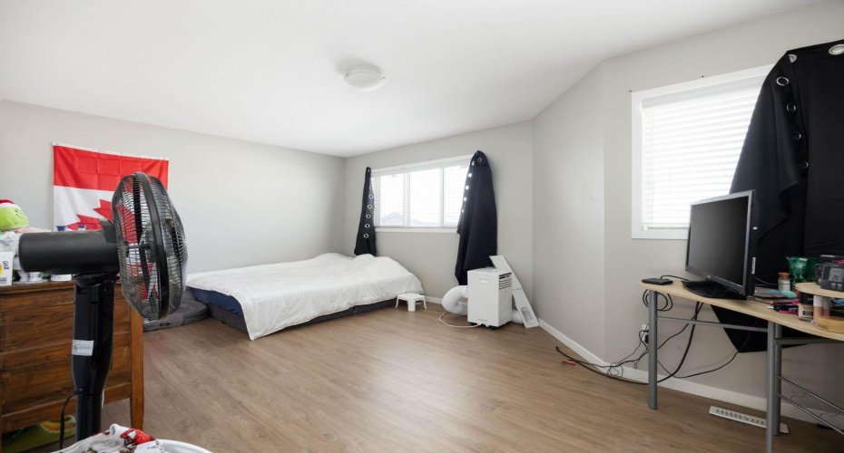 711 Beacon Hill Drive, Fort McMurray, Alberta T9H 3R5, 2 Bedrooms Bedrooms, ,1 BathroomBathrooms,Residential,For Sale,Beacon Hill,A2293707