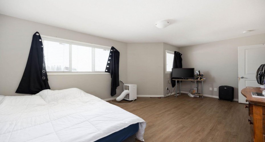 711 Beacon Hill Drive, Fort McMurray, Alberta T9H 3R5, 2 Bedrooms Bedrooms, ,1 BathroomBathrooms,Residential,For Sale,Beacon Hill,A2293707