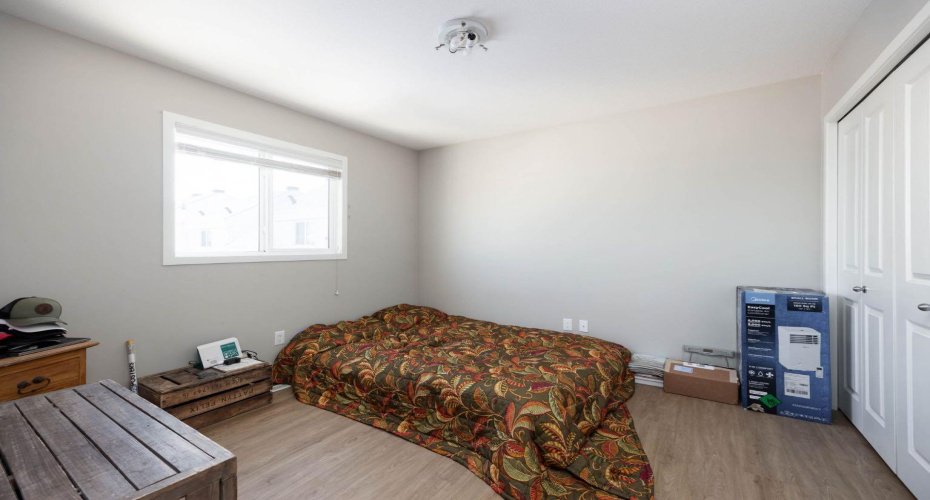 711 Beacon Hill Drive, Fort McMurray, Alberta T9H 3R5, 2 Bedrooms Bedrooms, ,1 BathroomBathrooms,Residential,For Sale,Beacon Hill,A2293707