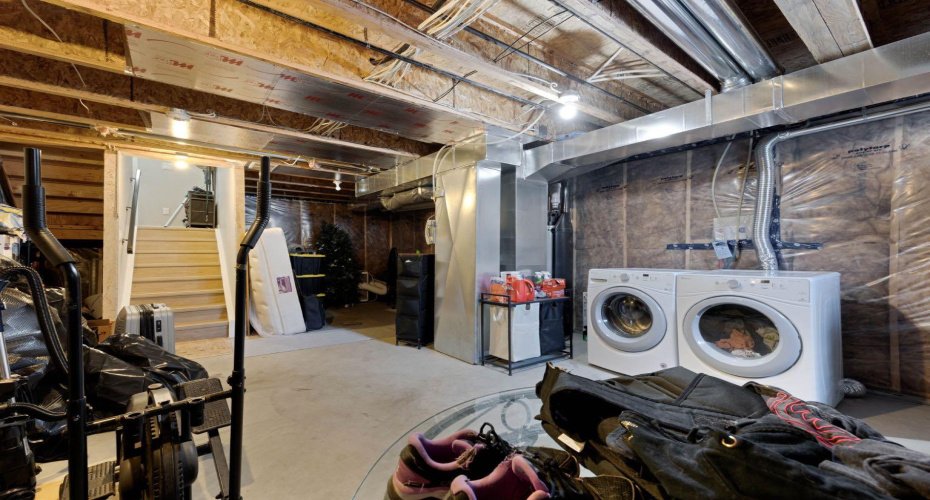 711 Beacon Hill Drive, Fort McMurray, Alberta T9H 3R5, 2 Bedrooms Bedrooms, ,1 BathroomBathrooms,Residential,For Sale,Beacon Hill,A2293707