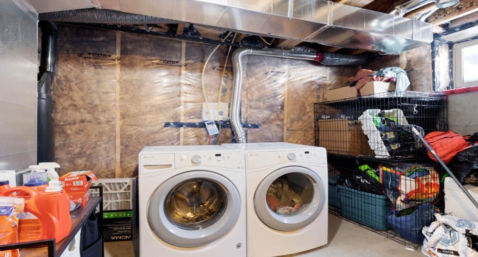 711 Beacon Hill Drive, Fort McMurray, Alberta T9H 3R5, 2 Bedrooms Bedrooms, ,1 BathroomBathrooms,Residential,For Sale,Beacon Hill,A2293707