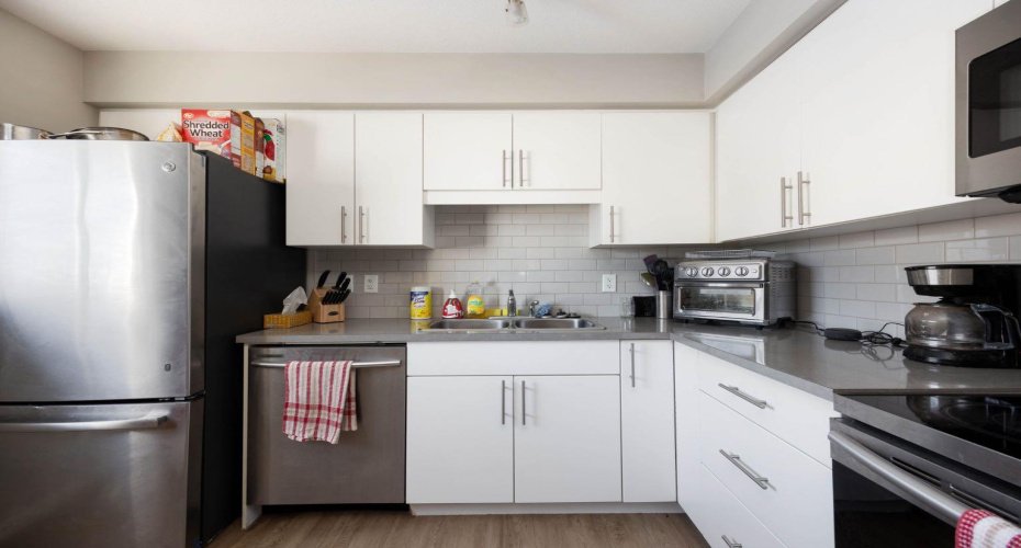 711 Beacon Hill Drive, Fort McMurray, Alberta T9H 3R5, 2 Bedrooms Bedrooms, ,1 BathroomBathrooms,Residential,For Sale,Beacon Hill,A2293707