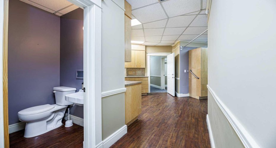 4929 50 Avenue, Lacombe, Alberta T4L 1H4, ,Commercial,For Sale,50,A2293710