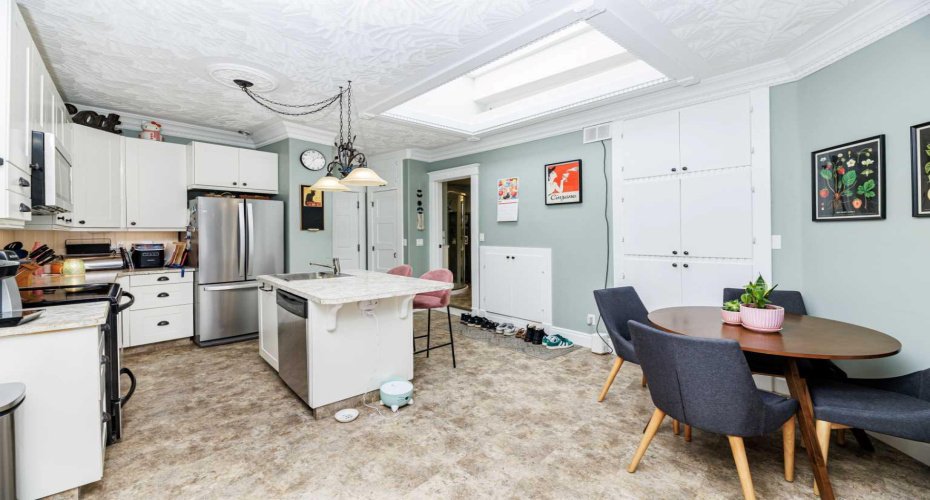 4929 50 Avenue, Lacombe, Alberta T4L 1H4, ,Commercial,For Sale,50,A2293710