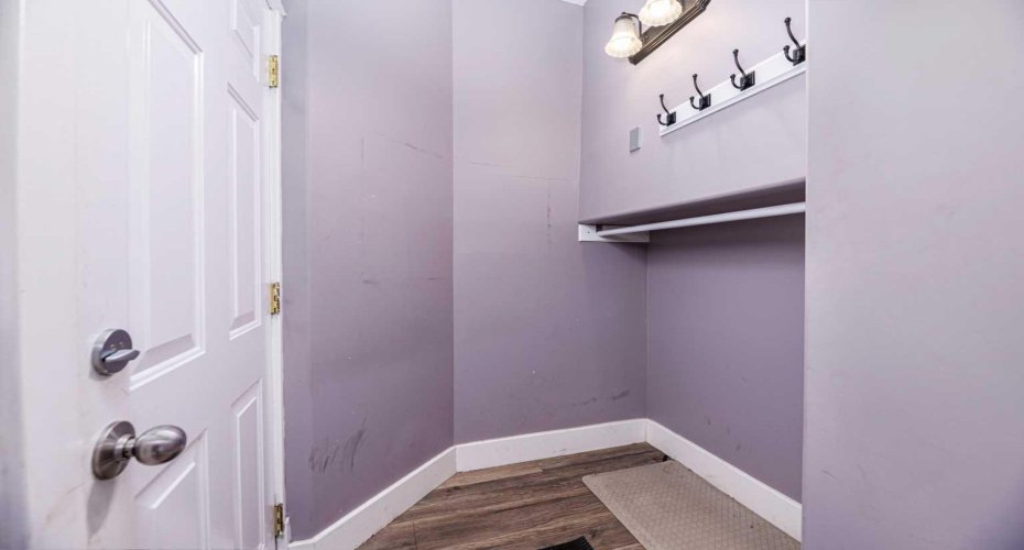 4929 50 Avenue, Lacombe, Alberta T4L 1H4, ,Commercial,For Sale,50,A2293710