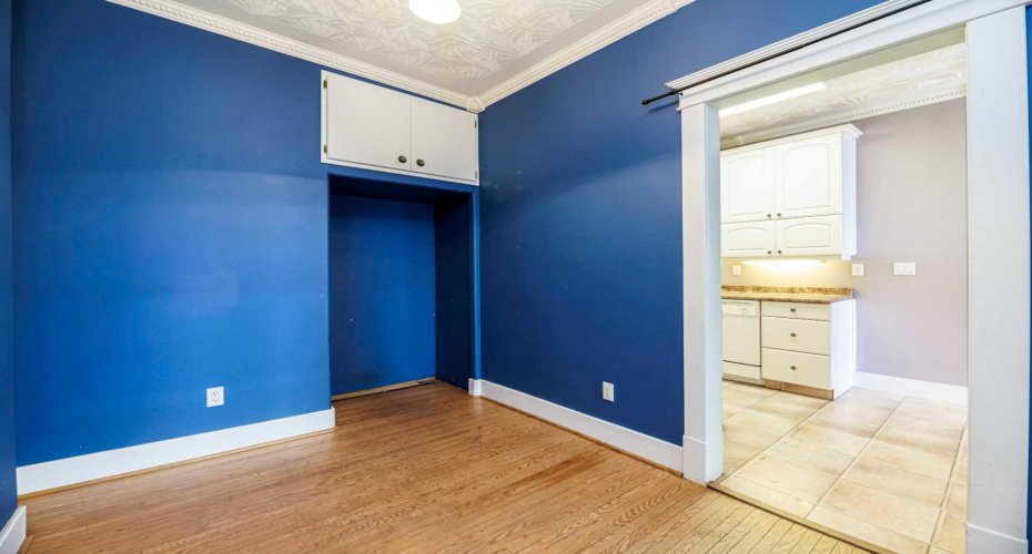 4929 50 Avenue, Lacombe, Alberta T4L 1H4, ,Commercial,For Sale,50,A2293710