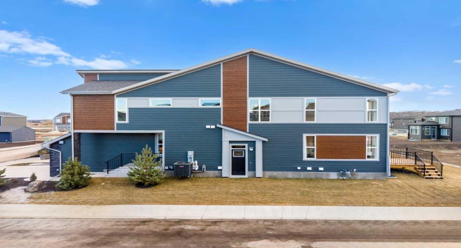 45 Wolf Hollow Common, Calgary, Alberta T2X 6A2, 6 Bedrooms Bedrooms, ,4 BathroomsBathrooms,Residential,For Sale,Wolf Hollow,A2293725