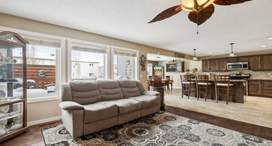 23 Kingston View, Airdrie, Alberta T4A 0K4, 3 Bedrooms Bedrooms, ,3 BathroomsBathrooms,Residential,For Sale,Kingston,A2293731