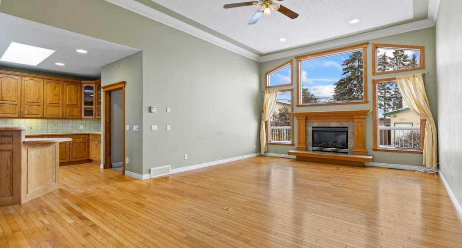 1622 23 Avenue, Calgary, Alberta T2M 1V3, 4 Bedrooms Bedrooms, ,3 BathroomsBathrooms,Residential,For Sale,23,A2293740