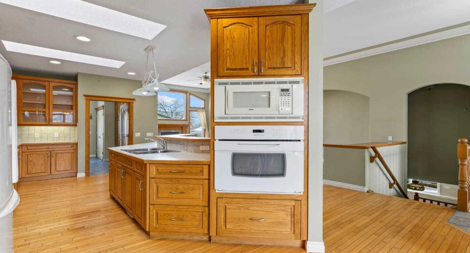 1622 23 Avenue, Calgary, Alberta T2M 1V3, 4 Bedrooms Bedrooms, ,3 BathroomsBathrooms,Residential,For Sale,23,A2293740