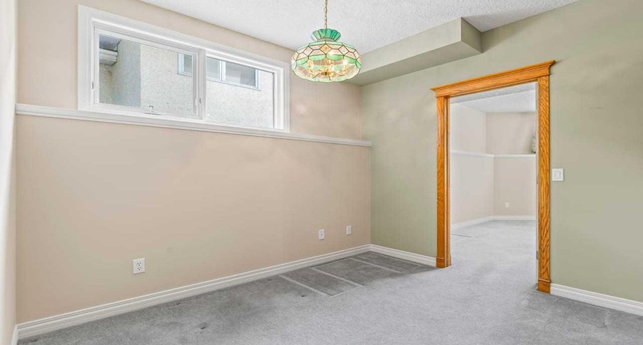 1622 23 Avenue, Calgary, Alberta T2M 1V3, 4 Bedrooms Bedrooms, ,3 BathroomsBathrooms,Residential,For Sale,23,A2293740