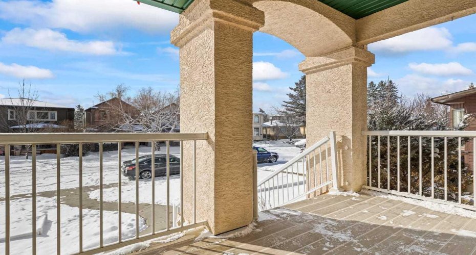 1622 23 Avenue, Calgary, Alberta T2M 1V3, 4 Bedrooms Bedrooms, ,3 BathroomsBathrooms,Residential,For Sale,23,A2293740