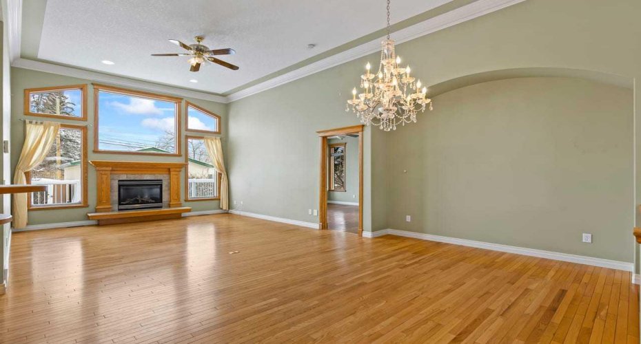 1622 23 Avenue, Calgary, Alberta T2M 1V3, 4 Bedrooms Bedrooms, ,3 BathroomsBathrooms,Residential,For Sale,23,A2293740