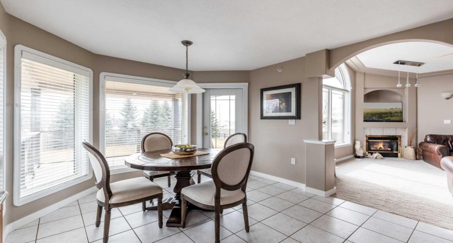 3095 Cottonwood Way, Medicine Hat, Alberta T1B4J6, 4 Bedrooms Bedrooms, ,3 BathroomsBathrooms,Residential,For Sale,Cottonwood,A2293787