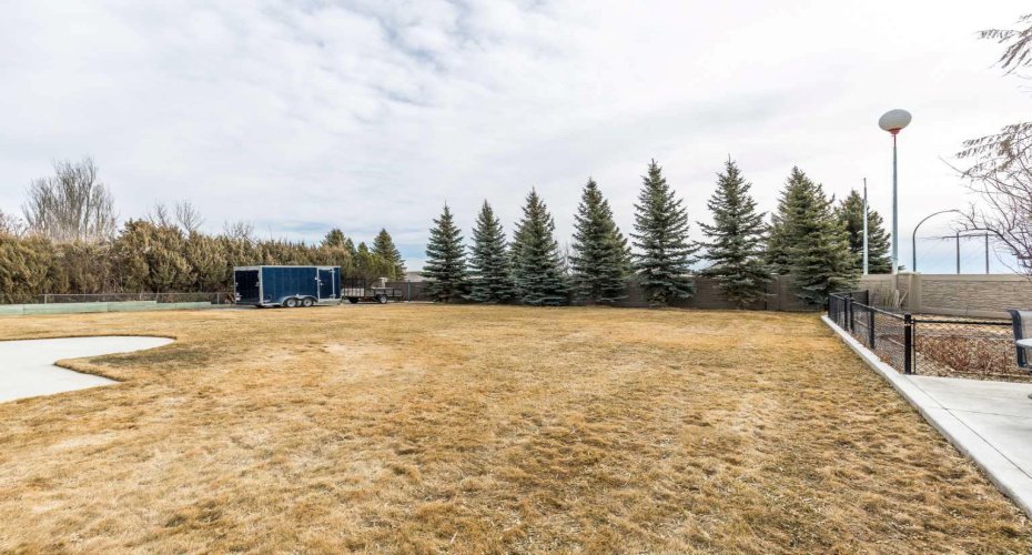 3095 Cottonwood Way, Medicine Hat, Alberta T1B4J6, 4 Bedrooms Bedrooms, ,3 BathroomsBathrooms,Residential,For Sale,Cottonwood,A2293787