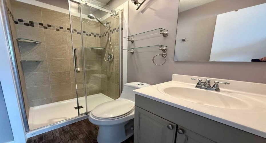 Primary Suite Bathroom