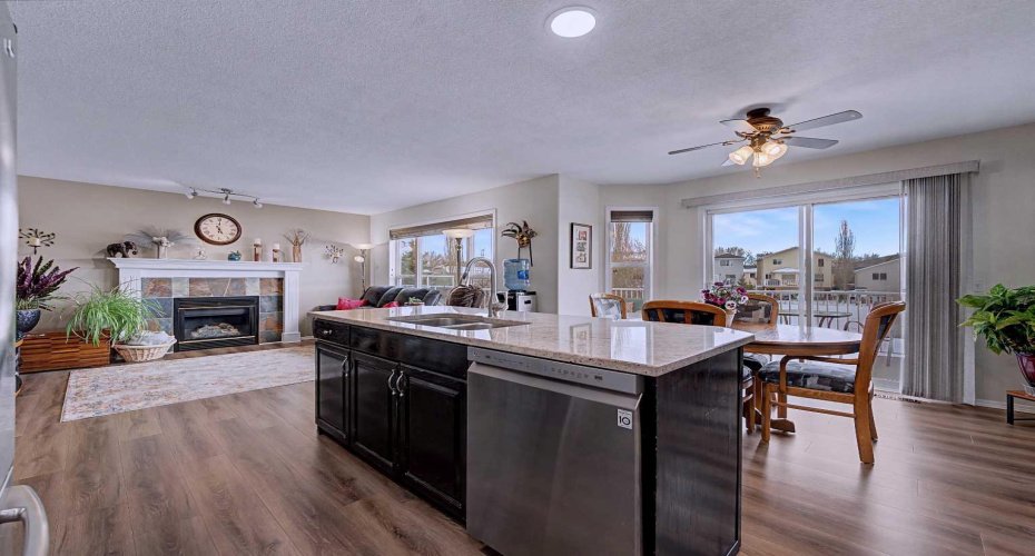 417 Lineham Acres Drive, High River, Alberta T1V 1W6, 3 Bedrooms Bedrooms, ,4 BathroomsBathrooms,Residential,For Sale,Lineham Acres,A2293963