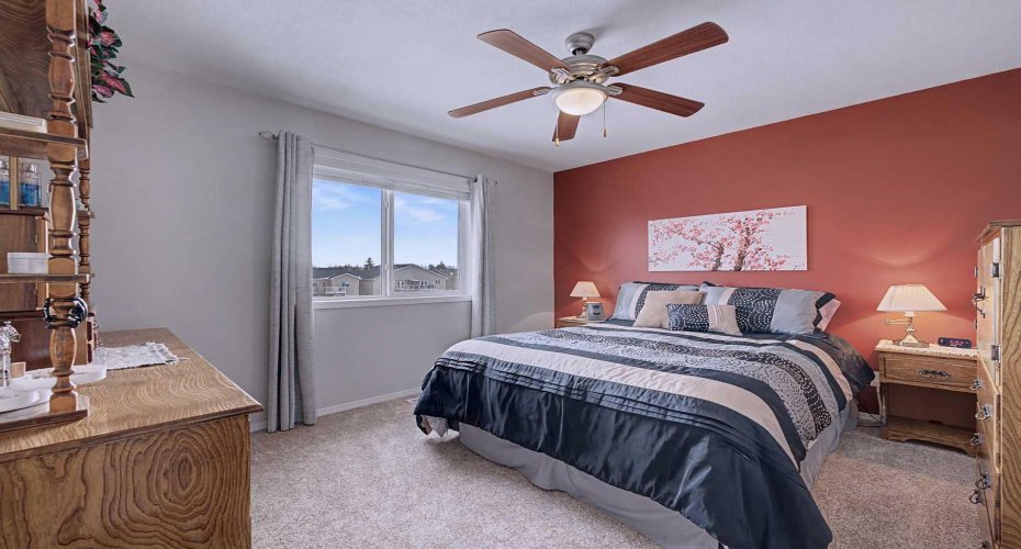 417 Lineham Acres Drive, High River, Alberta T1V 1W6, 3 Bedrooms Bedrooms, ,4 BathroomsBathrooms,Residential,For Sale,Lineham Acres,A2293963