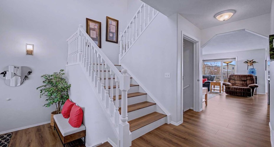 417 Lineham Acres Drive, High River, Alberta T1V 1W6, 3 Bedrooms Bedrooms, ,4 BathroomsBathrooms,Residential,For Sale,Lineham Acres,A2293963