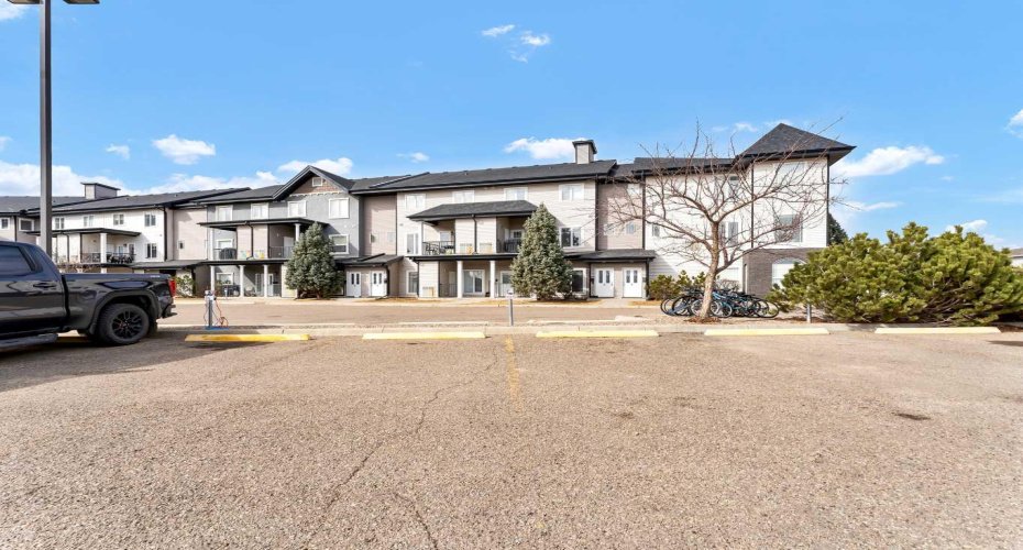 298 Somerset Way, Medicine Hat, Alberta T1B0E9, 3 Bedrooms Bedrooms, ,3 BathroomsBathrooms,Residential,For Sale,Somerset,A2294081