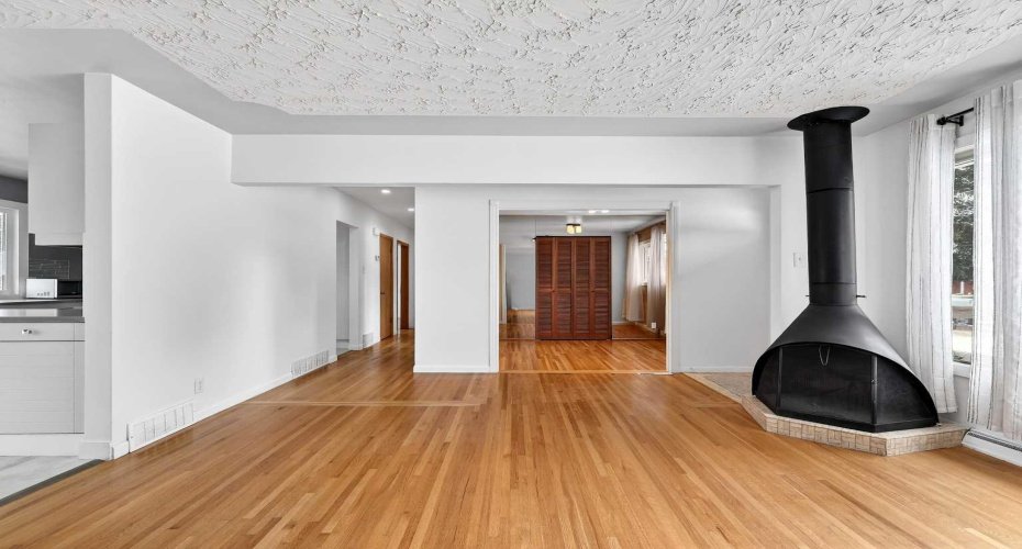 79 Hillary Crescent, Calgary, Alberta T2V 5J3, 4 Bedrooms Bedrooms, ,2 BathroomsBathrooms,Residential,For Sale,Hillary,A2294116