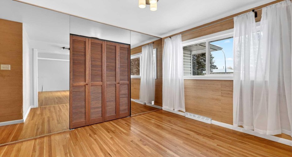 79 Hillary Crescent, Calgary, Alberta T2V 5J3, 4 Bedrooms Bedrooms, ,2 BathroomsBathrooms,Residential,For Sale,Hillary,A2294116