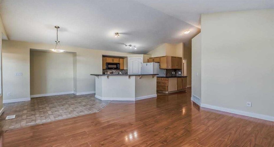 211 Saddlebrook Way, Calgary, Alberta T3J0B5, 5 Bedroom Bedrooms, 0 ,3 BathroomBathrooms,Residential,For Sale,Saddlebrook,0,A2290591