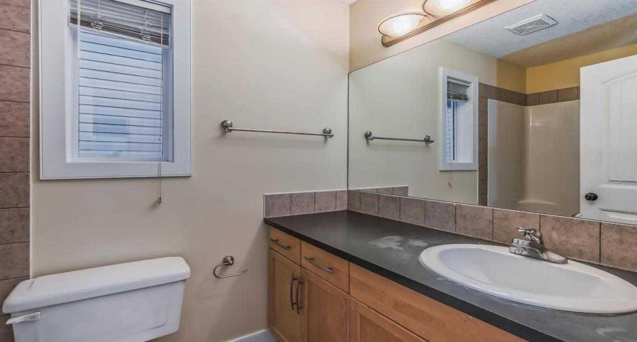 211 Saddlebrook Way, Calgary, Alberta T3J0B5, 5 Bedroom Bedrooms, 0 ,3 BathroomBathrooms,Residential,For Sale,Saddlebrook,0,A2290591