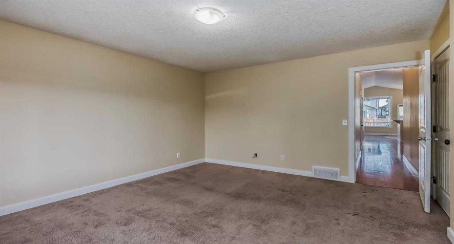 211 Saddlebrook Way, Calgary, Alberta T3J0B5, 5 Bedroom Bedrooms, 0 ,3 BathroomBathrooms,Residential,For Sale,Saddlebrook,0,A2290591