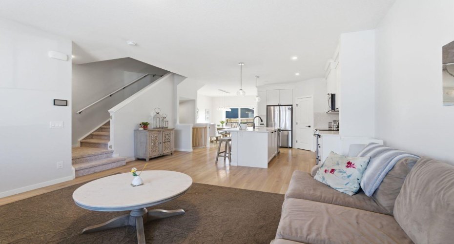 359 Fireside Way, Cochrane, Alberta T4C 3A9, 4 Bedrooms Bedrooms, ,4 BathroomsBathrooms,Residential,For Sale,Fireside,A2292553