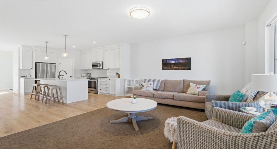 359 Fireside Way, Cochrane, Alberta T4C 3A9, 4 Bedrooms Bedrooms, ,4 BathroomsBathrooms,Residential,For Sale,Fireside,A2292553