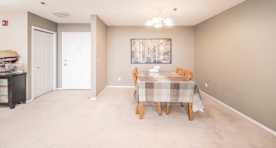 7 Harvest Gold Manor, Calgary, Alberta T3K 4Y3, 2 Bedrooms Bedrooms, ,2 BathroomsBathrooms,Residential,For Sale,Harvest Gold,A2294084
