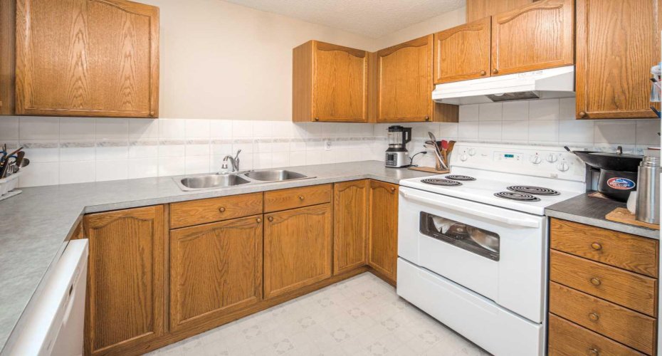 7 Harvest Gold Manor, Calgary, Alberta T3K 4Y3, 2 Bedrooms Bedrooms, ,2 BathroomsBathrooms,Residential,For Sale,Harvest Gold,A2294084