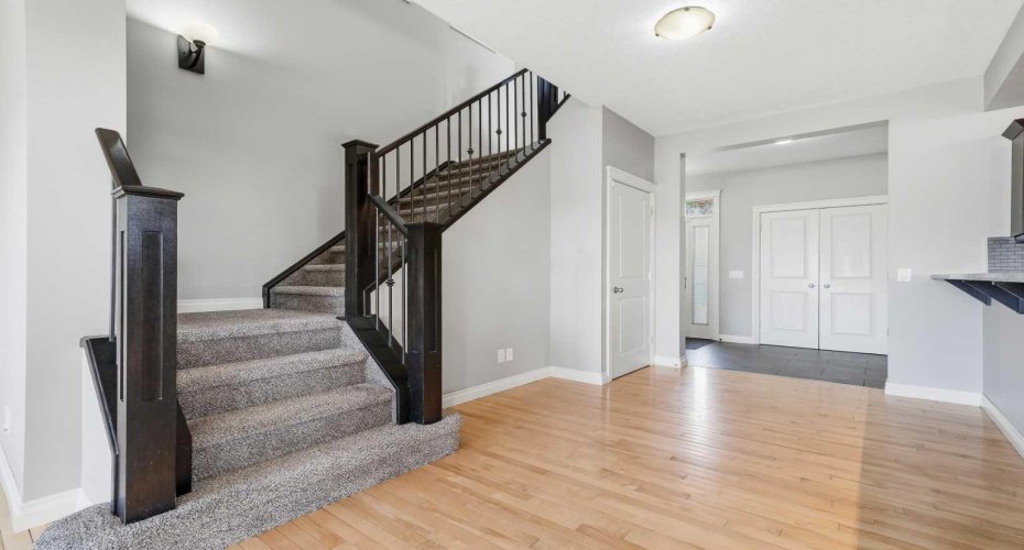 110 Heritage Place, Cochrane, Alberta T4C 0E2, 3 Bedrooms Bedrooms, ,3 BathroomsBathrooms,Residential,For Sale,Heritage,A2294654