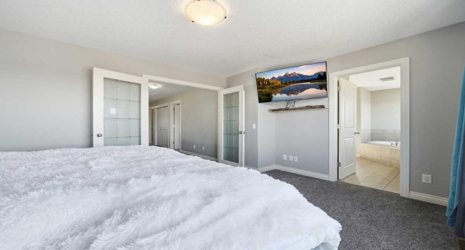 110 Heritage Place, Cochrane, Alberta T4C 0E2, 3 Bedrooms Bedrooms, ,3 BathroomsBathrooms,Residential,For Sale,Heritage,A2294654