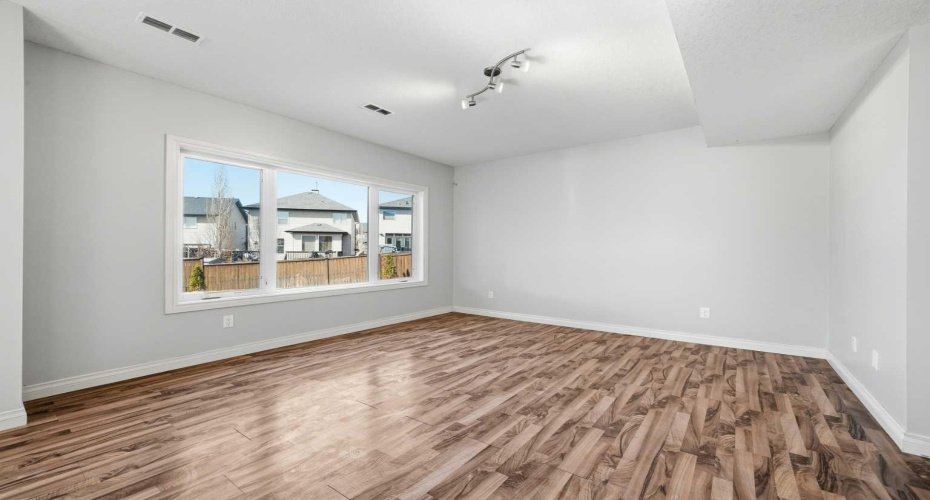 110 Heritage Place, Cochrane, Alberta T4C 0E2, 3 Bedrooms Bedrooms, ,3 BathroomsBathrooms,Residential,For Sale,Heritage,A2294654