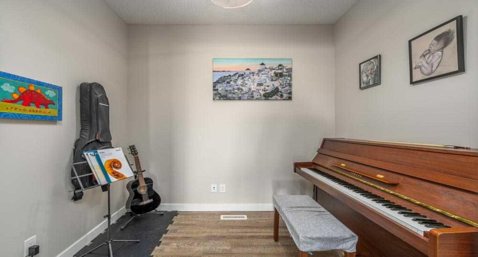 125 Sage Bluff Close, Calgary, Alberta T3R 1J1, 3 Bedrooms Bedrooms, ,3 BathroomsBathrooms,Residential,For Sale,Sage Bluff,A2294666