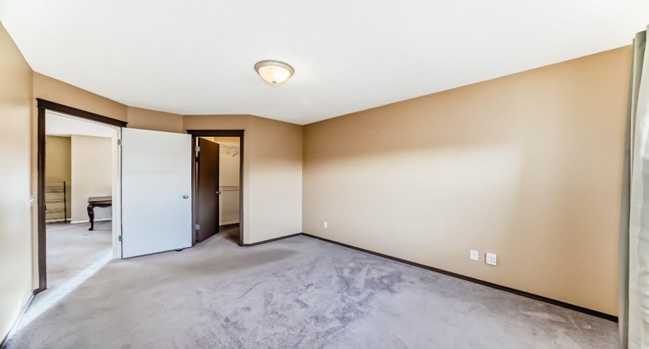 240 Prestwick Way, Calgary, Alberta T2Z 2Z5, 2 Bedrooms Bedrooms, ,2 BathroomsBathrooms,Residential,For Sale,Prestwick,A2293982