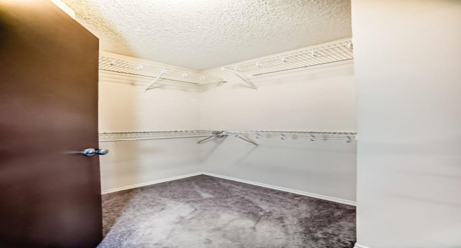 240 Prestwick Way, Calgary, Alberta T2Z 2Z5, 2 Bedrooms Bedrooms, ,2 BathroomsBathrooms,Residential,For Sale,Prestwick,A2293982