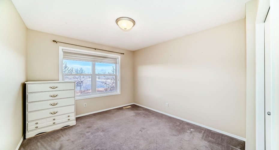 Comfortable bedroom 2