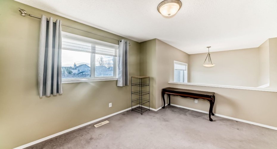 240 Prestwick Way, Calgary, Alberta T2Z 2Z5, 2 Bedrooms Bedrooms, ,2 BathroomsBathrooms,Residential,For Sale,Prestwick,A2293982