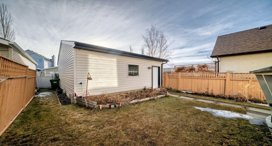 240 Prestwick Way, Calgary, Alberta T2Z 2Z5, 2 Bedrooms Bedrooms, ,2 BathroomsBathrooms,Residential,For Sale,Prestwick,A2293982