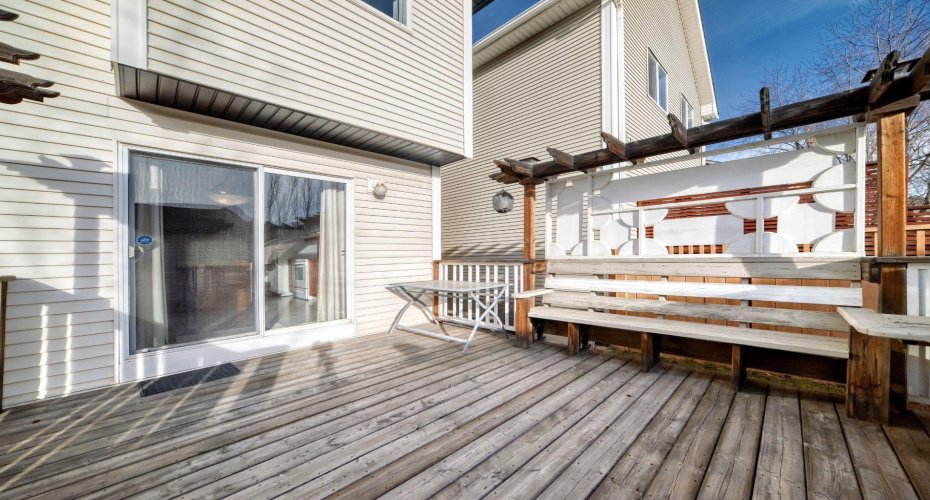 240 Prestwick Way, Calgary, Alberta T2Z 2Z5, 2 Bedrooms Bedrooms, ,2 BathroomsBathrooms,Residential,For Sale,Prestwick,A2293982