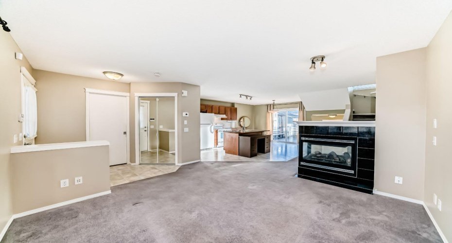 240 Prestwick Way, Calgary, Alberta T2Z 2Z5, 2 Bedrooms Bedrooms, ,2 BathroomsBathrooms,Residential,For Sale,Prestwick,A2293982
